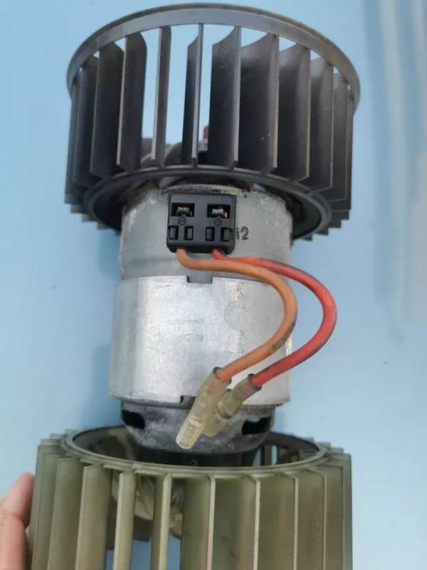 Bmw Z3 E30 E36 OEM Bosch Heater Blower Fan Motor (0 130 101 030) for cars with AC - Image 2