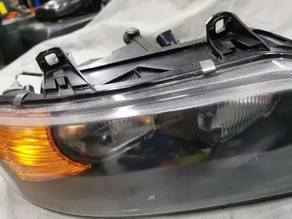 Bmw Z3 O/S Drivers Right Headlight (Prefacelift) - Image 7